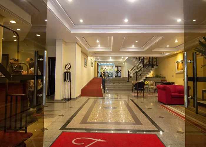 Trevi Hotel E Business